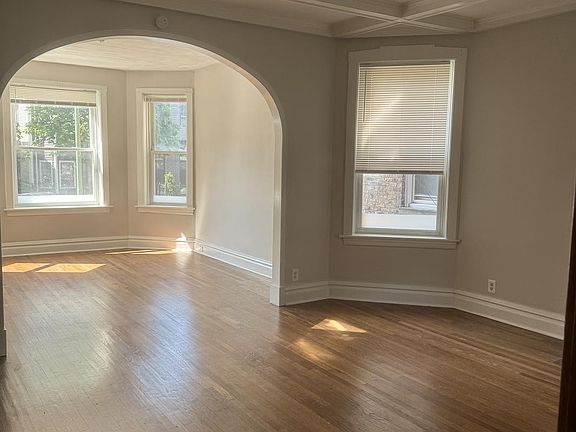 3rd image of 3752 W Dickens Ave #1
