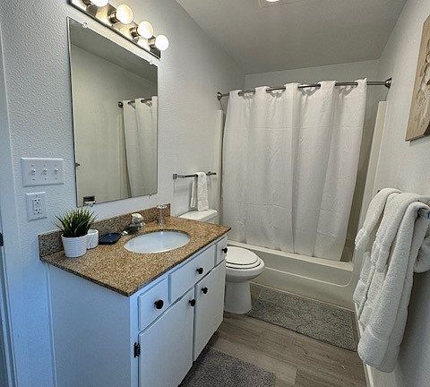 3rd image of 1016 & 1024 SE Latah St #12