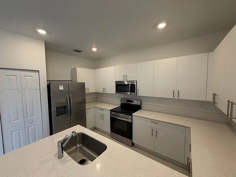 2659 SE 28th Ave — Photo 19