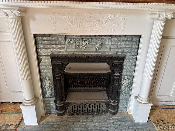 3rd image of 5109 Waterman Blvd