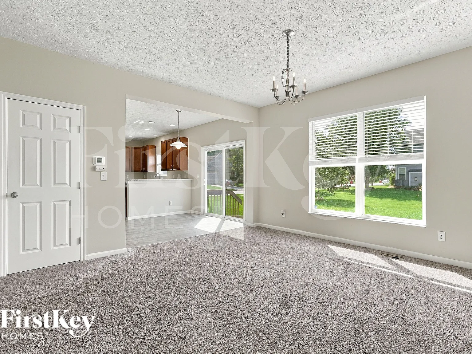 4 bed, 2.5 bath, 2616 sqft, $2,575 — Photo 4