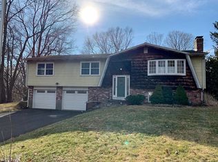 17 Guire Rd, Durham, CT 06422