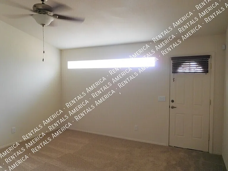 5747 N 105th Ln — Photo 6