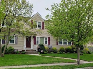 208 Cedar St, Valley Stream, NY 11580