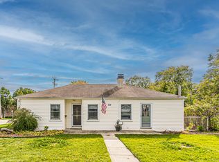 529 E High St, Mundelein, IL 60060