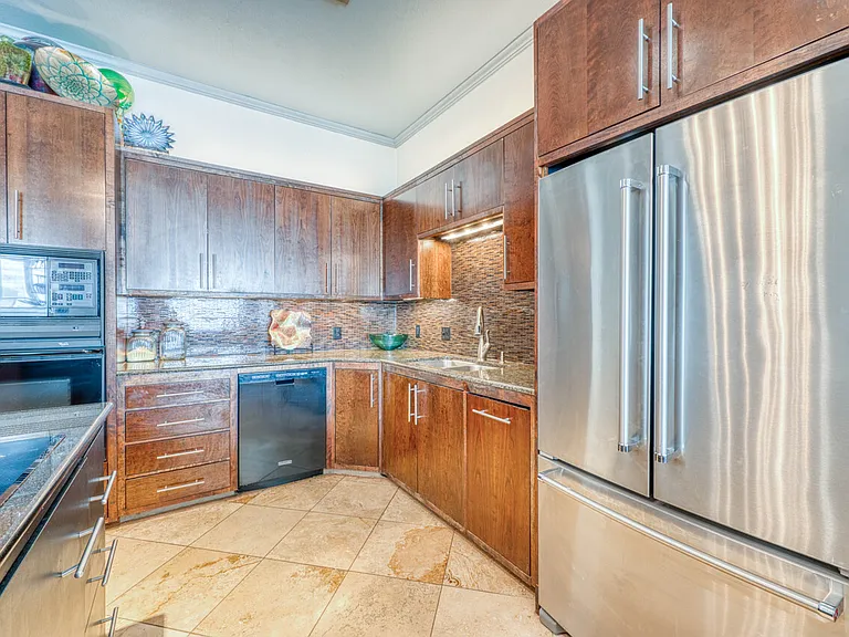 1301 The Cape Rd #6 — Photo 10