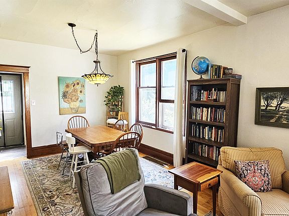 5th image of 936 Jennings St