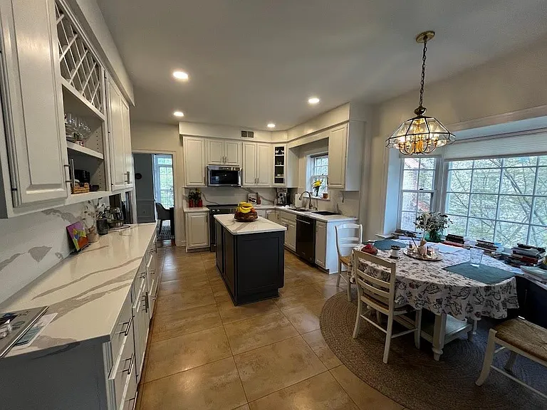 8904 Barrowgate Ct — Photo 12