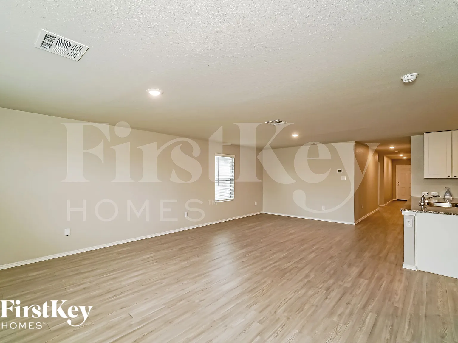 4 bed, 2.0 bath, 1667 sqft, $1,655 — Photo 4