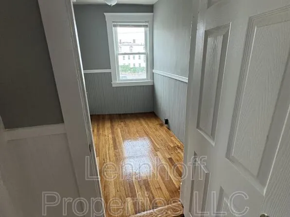 19 Union St #2, Lowell, MA 01852