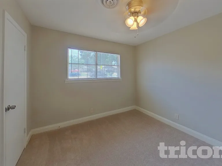 5636 Wimbleton Way — Photo 11