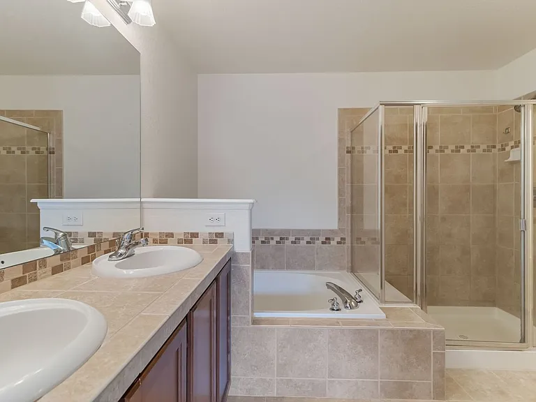 727 Crooked Y Point — Photo 10