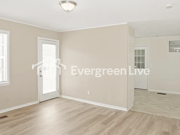 317 Robin Rd SW — Photo 5
