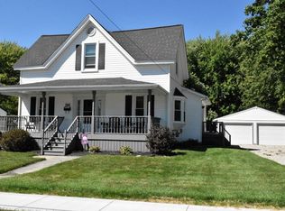 1044 Mechanic St, Grafton, OH 44044