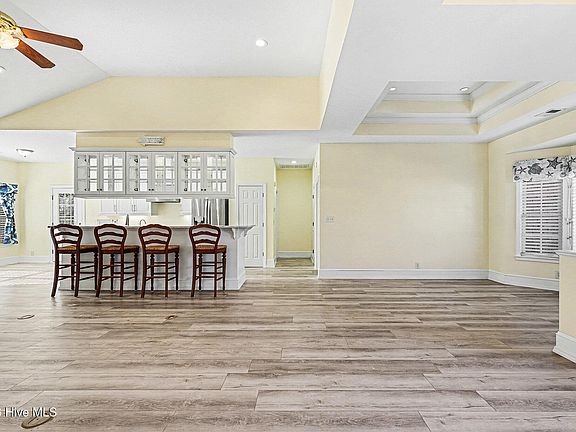 5th image of 939 Oyster Pointe Drive
