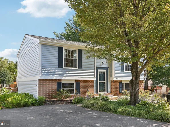 4011 Bentnail Ct, Fairfax, VA 22032