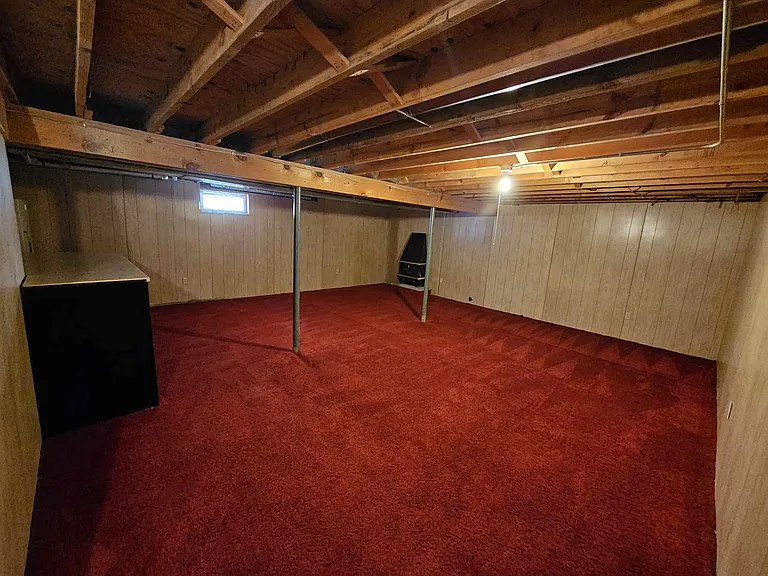 302 Merrill Ave — Photo 48