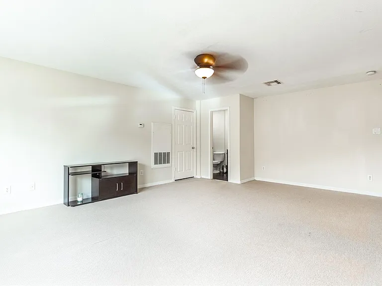 2923 Royal Oaks Crst — Photo 28
