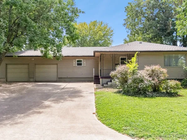 300 E Miami Ave, Cleveland, OK 74020