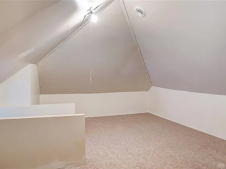 119 Indianola Ave — Photo 6