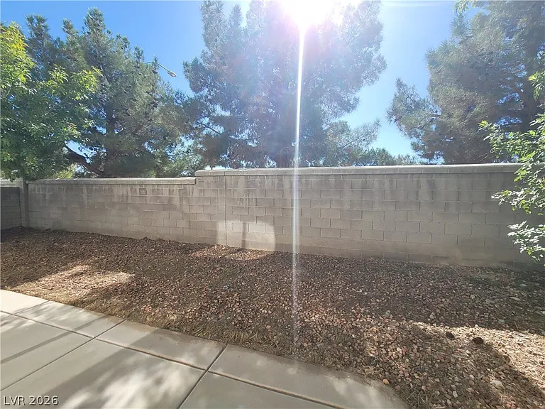 7817 Falconwing Ave — Photo 8