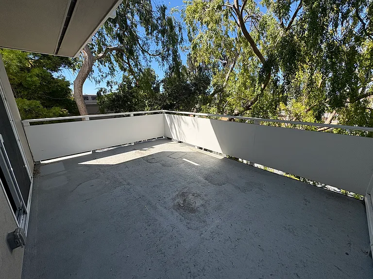 844 Edgehill Dr #1A — Photo 7