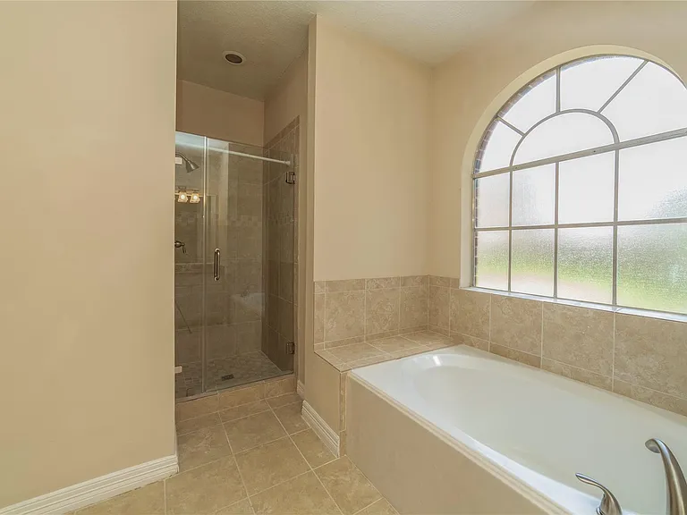 1727 Park Forest Dr — Photo 12