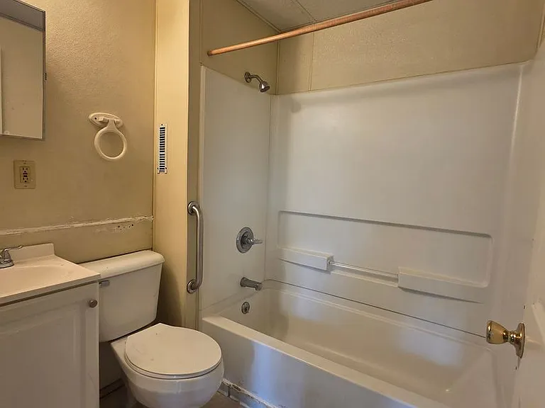 2120 Parade St #B — Photo 11