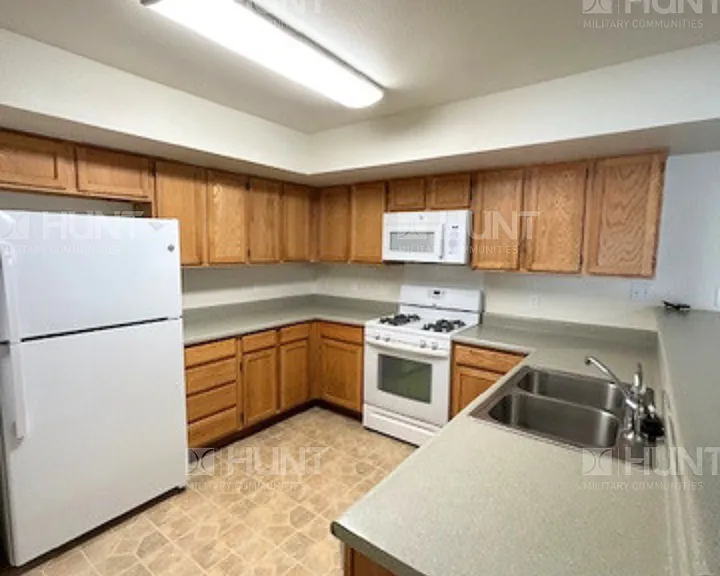 6016 Hornbeam Ct — Photo 4