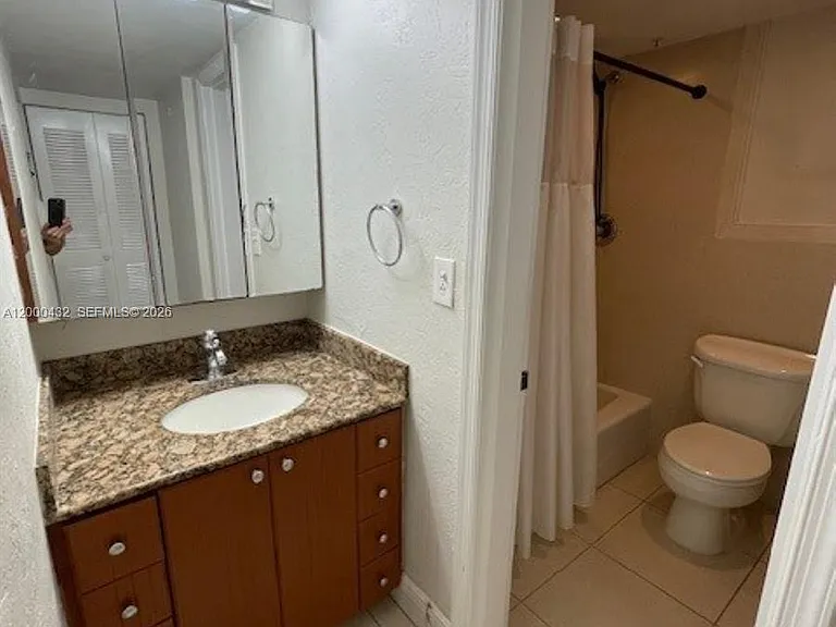 8601 SW 68th Ct #4 — Photo 7