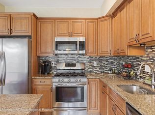 43 Nutmeg Rd, Aberdeen, NJ 07747