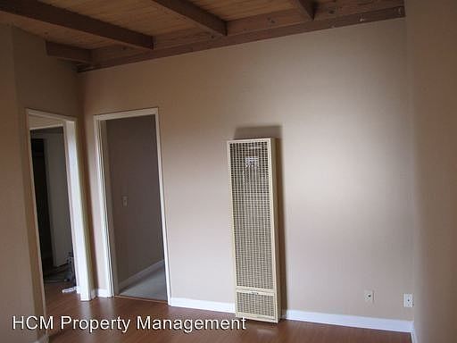 4th image of 103 Avenida Carmelo APT E