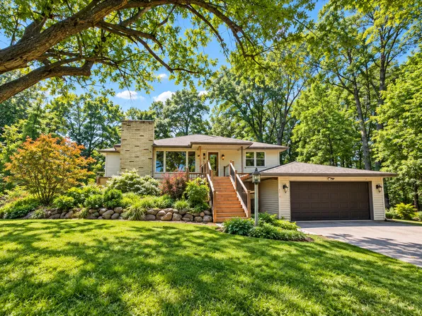 314 Sherwood Rd, Shoreview, MN 55126