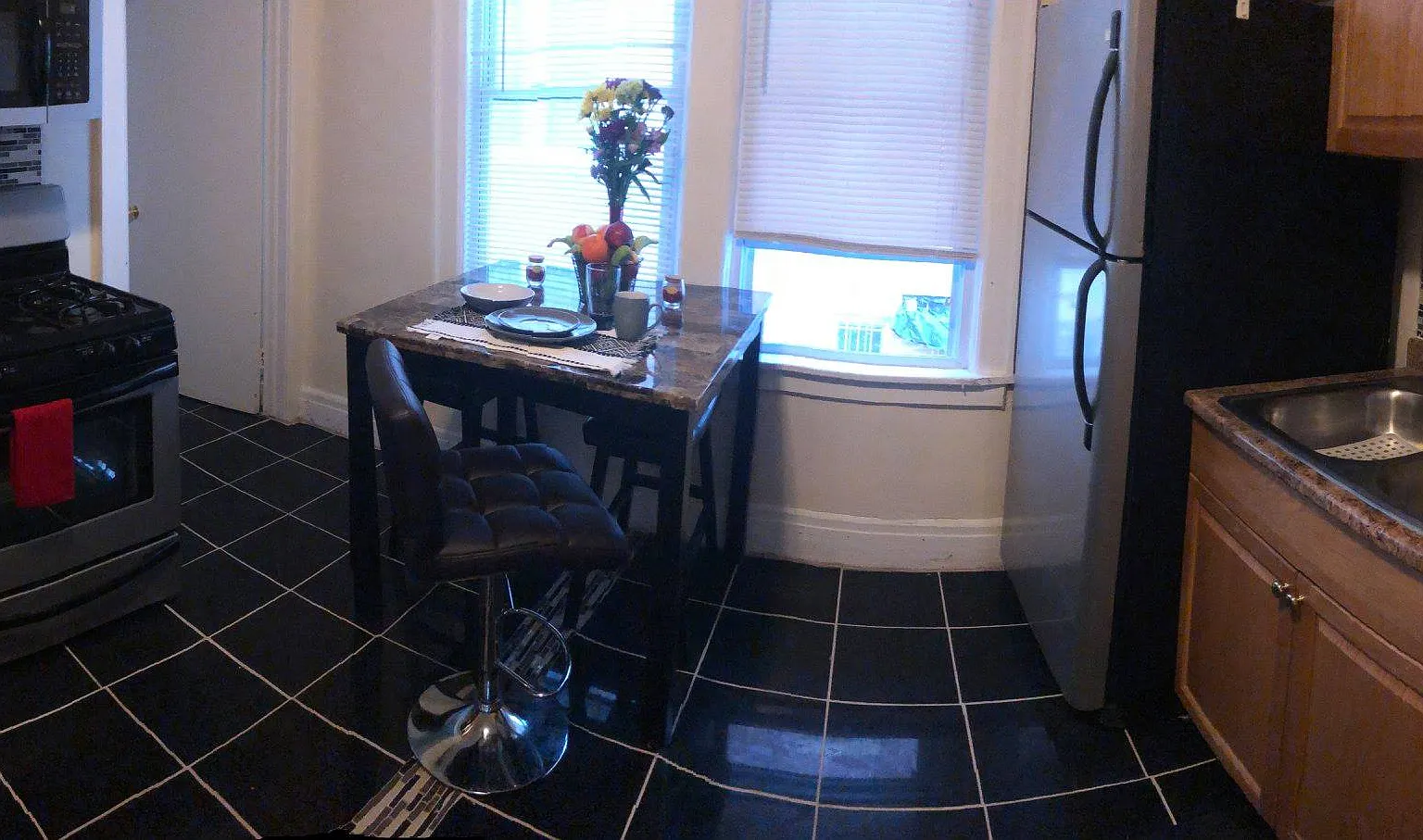 1526 East Genesee St - Apt 4 — Photo 2