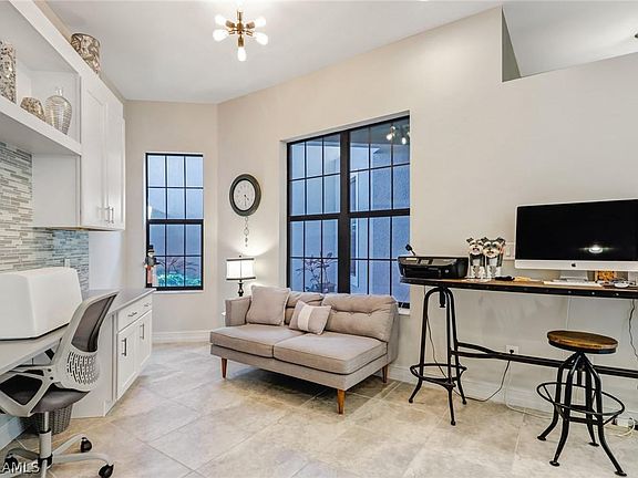 5th image of 8220 Venetian Pointe Dr