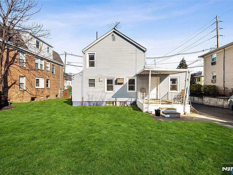 Listing photo 5