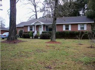 409 Valley Rd, Chickasaw, AL 36611