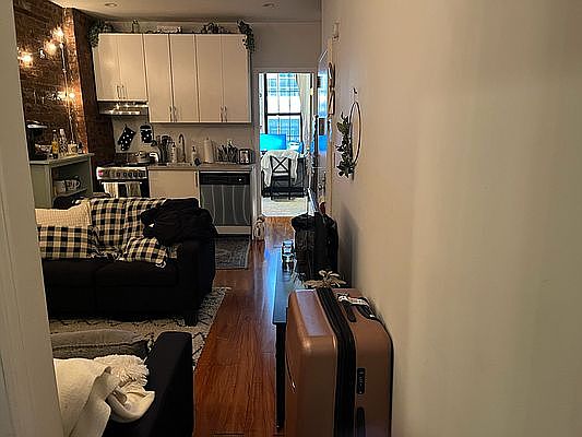 2nd image of 71 Pineapple St #C7