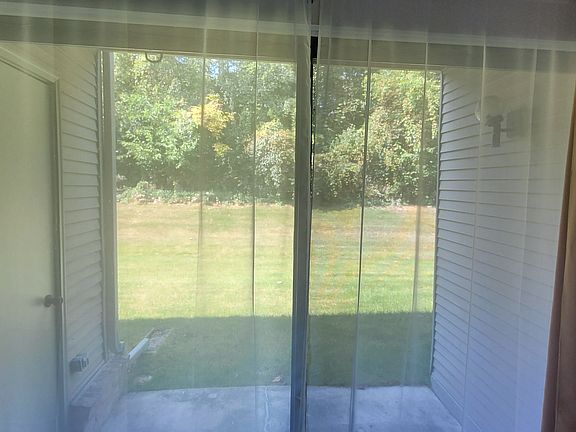 5th image of 42795 Lilley Pointe Dr