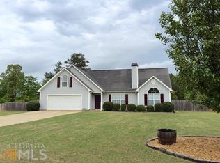 30 Caledon Way, Newnan, GA 30263