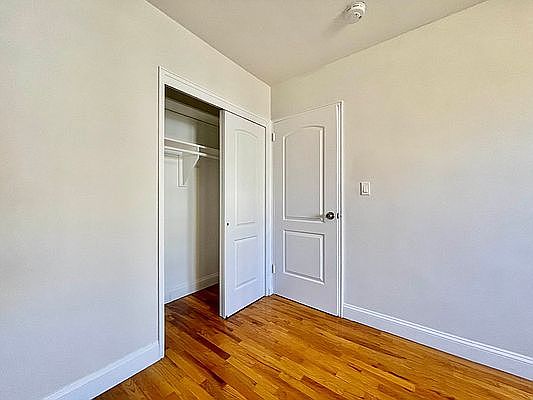 5th image of 21-10 77th St #2