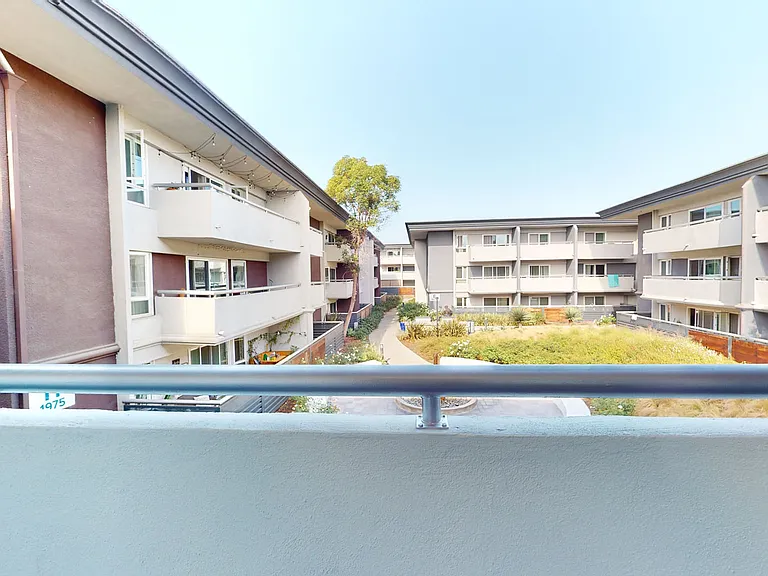 Eight 80 Newport Beach — Photo 160