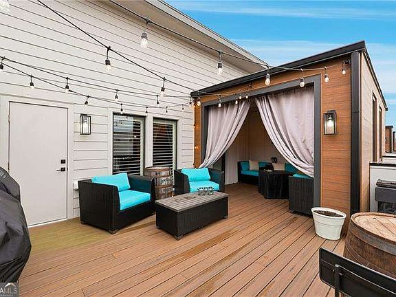 3rd image of 354 Clarendon Ct SE