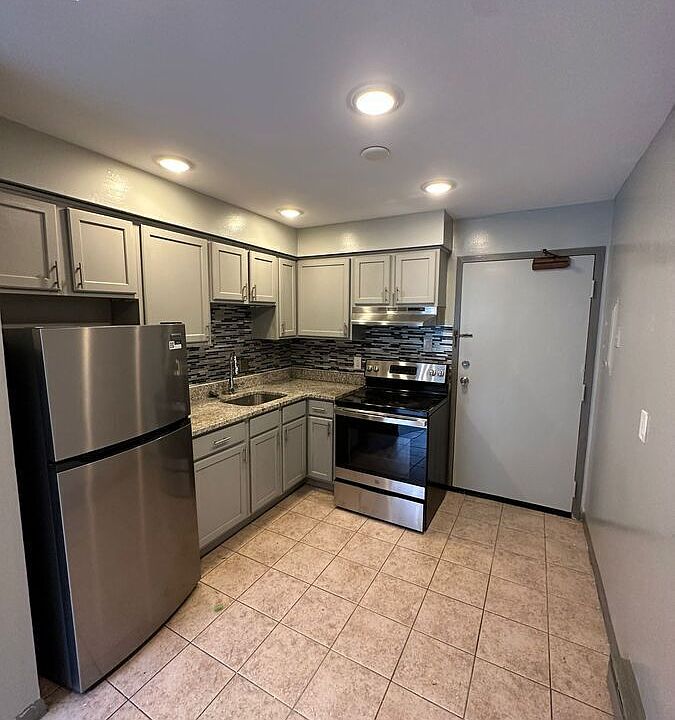 1st image of 40-44 Briarwood Ln #16A