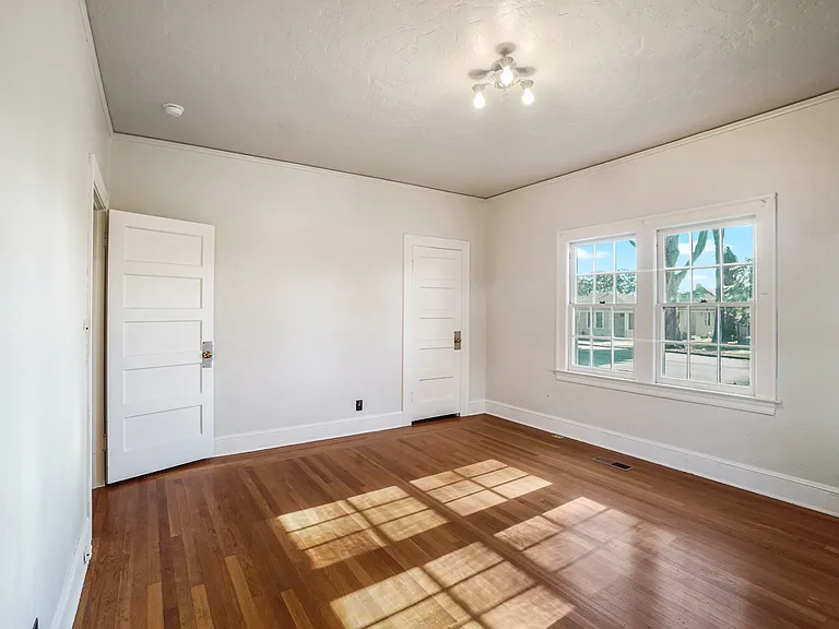 1004 Azuar Dr — Photo 20