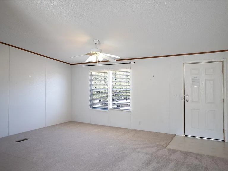1149 Hart Ln — Photo 8