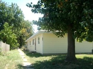 1406 W Calhoun St, Springfield, MO 65802