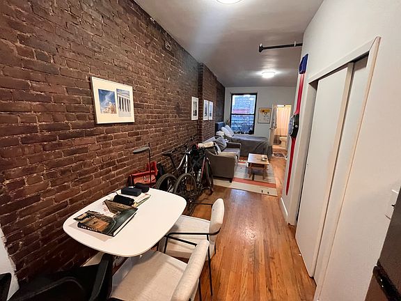 4th image of 230 E 83rd St APT 5RE