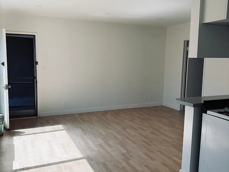 5089 Highland View Ave #10 — Photo 5