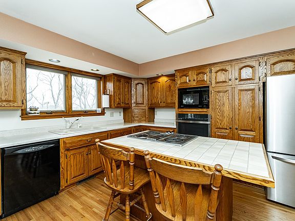 4th image of 1718 22nd Ave NE